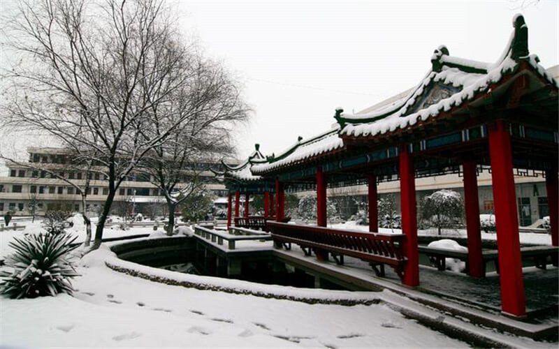 学院冬景