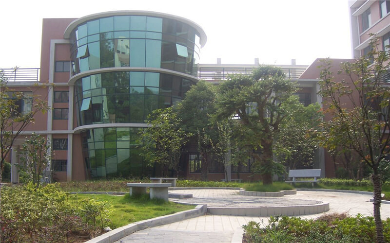 学院建筑