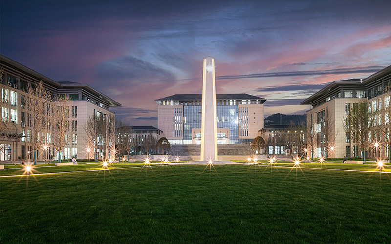 学院夜景