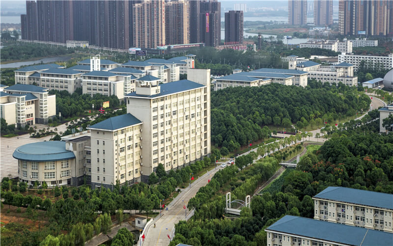 俯瞰学院