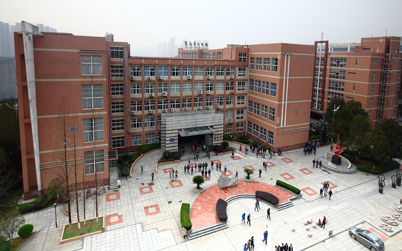 俯瞰学院