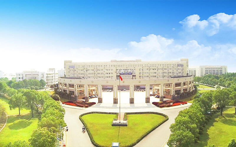 学院正面图