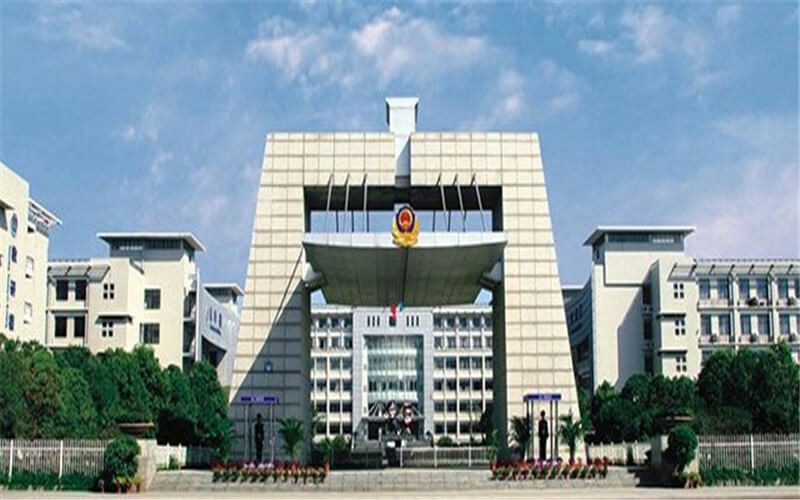 校门