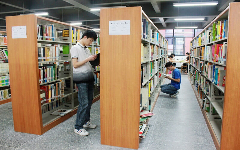 图书馆一角