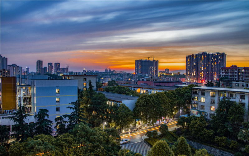学院夜景