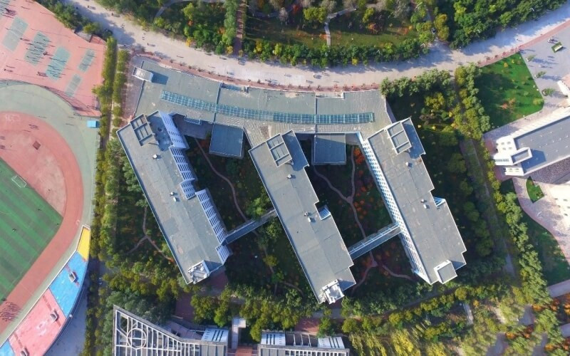 俯瞰校园
