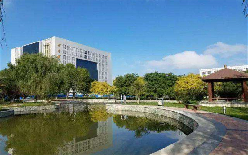 水上校园