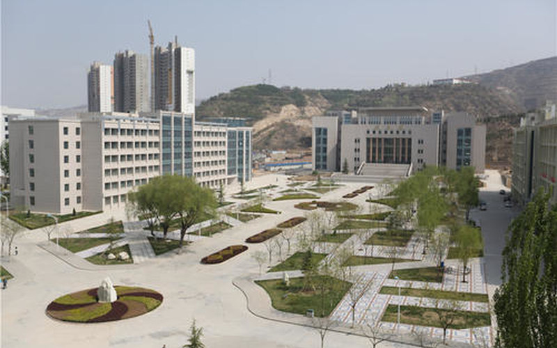 俯瞰校园