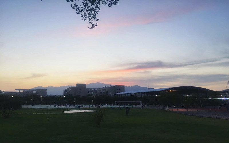 学院晚霞