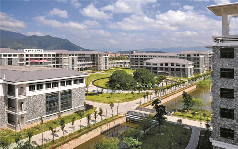 俯瞰学院