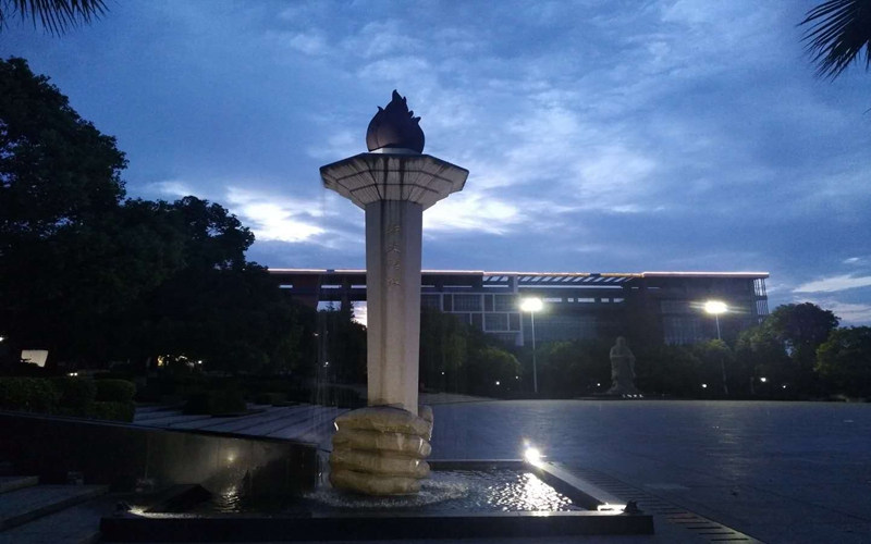 学院夜色