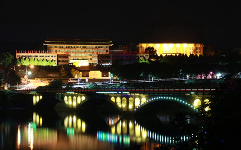 校园夜景