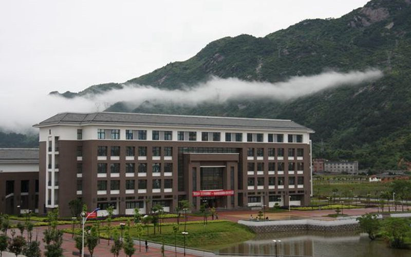 学院建筑