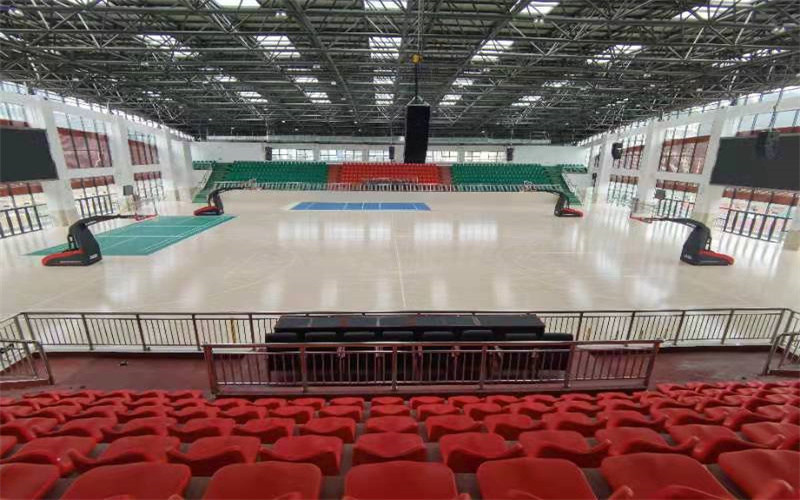 室内运动场