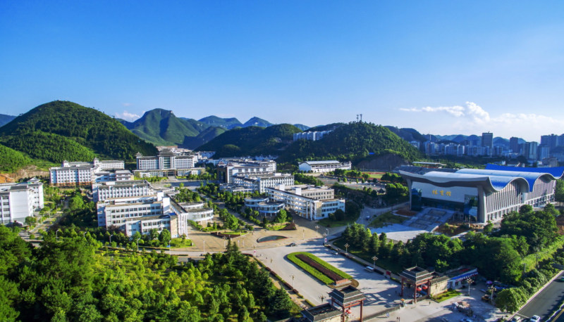 俯瞰校园