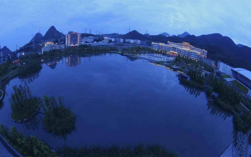 水上校园