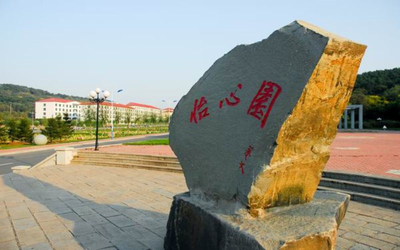 校园标志
