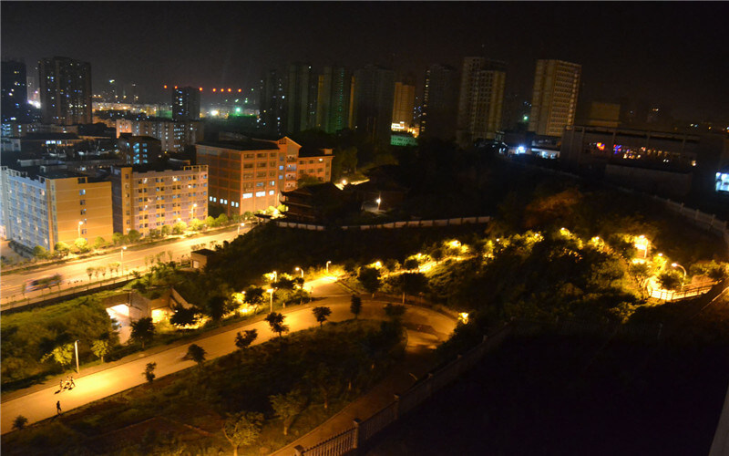 校园夜景