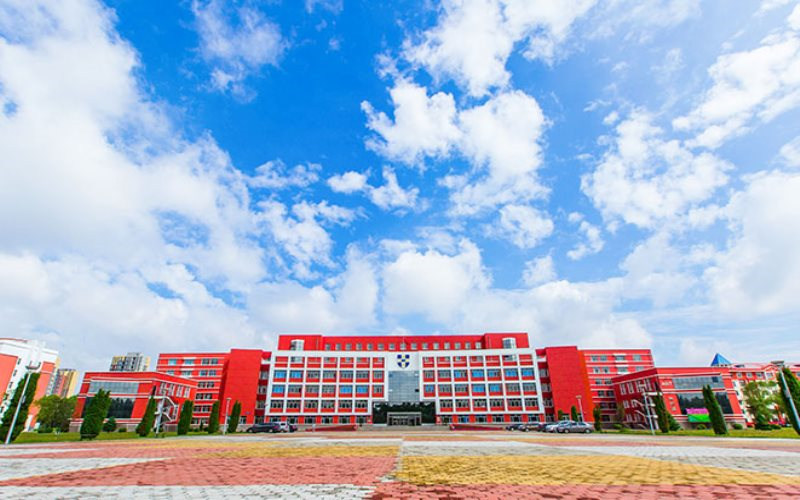 学院正面图