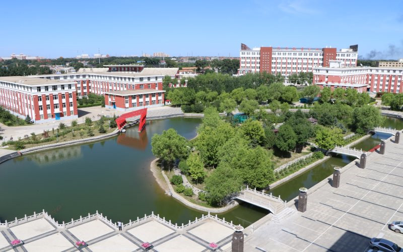 俯瞰学院