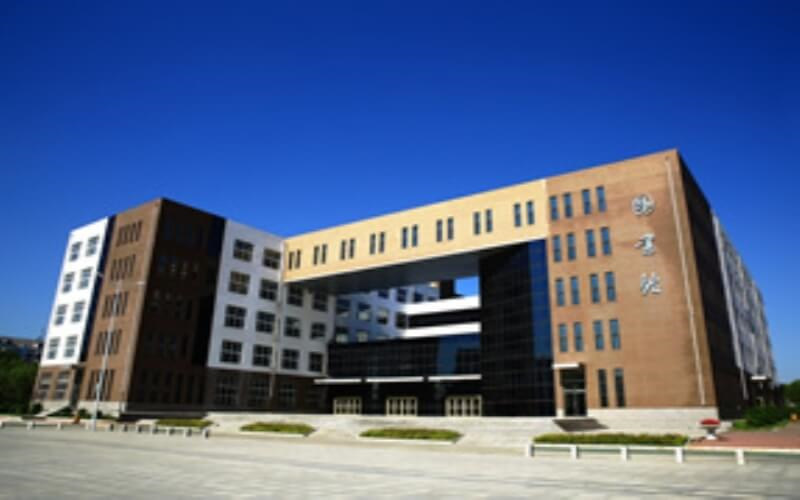 哈尔滨广厦学院首页