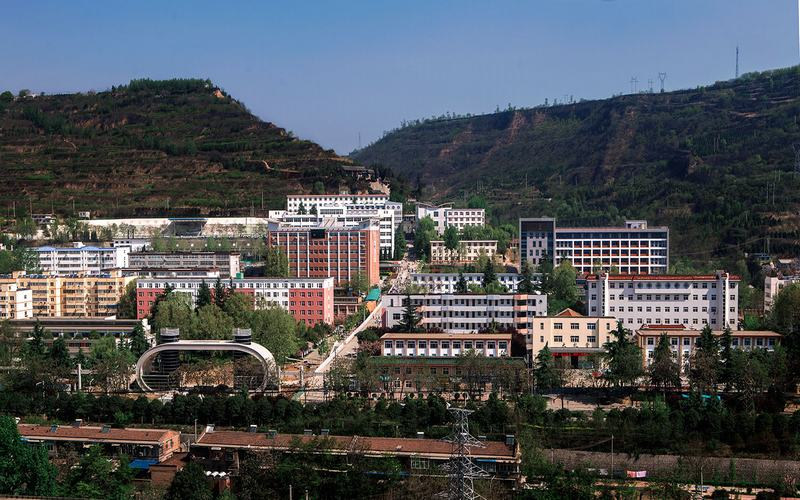俯瞰校园