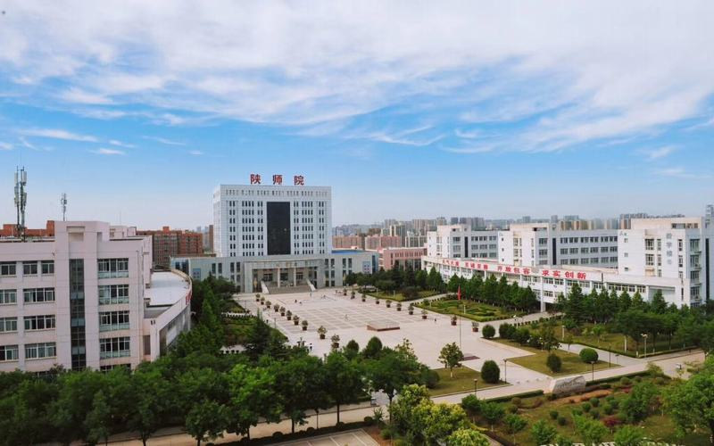 俯瞰校园