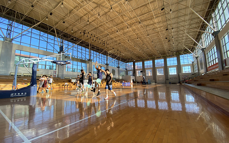室内篮球馆