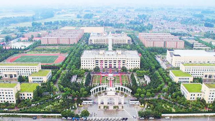 俯瞰校园