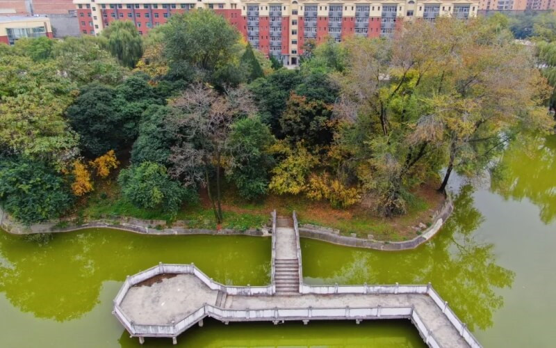 水上校园