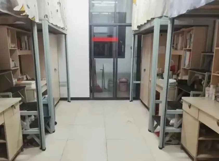 湖南人文科技学院新生宿舍