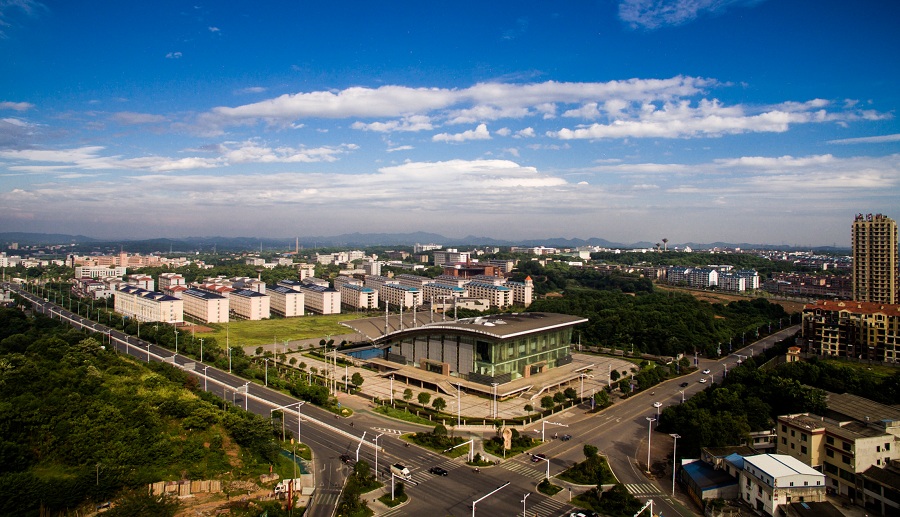 湘潭大学学费一年多少钱