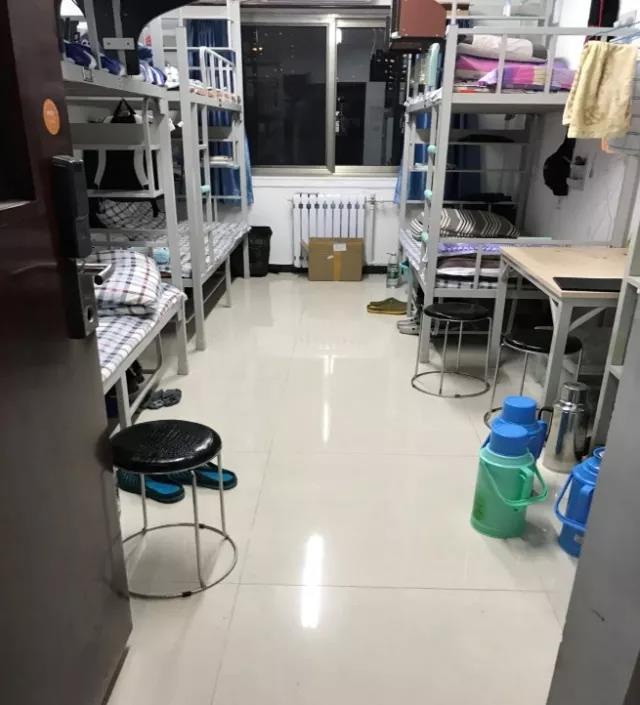首钢工学院新生宿舍条件