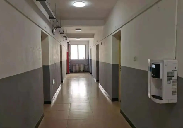 未央区宿舍走廊照片