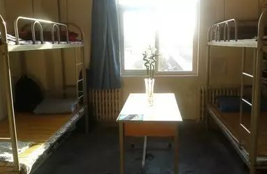 1—5、7—13号男生公寓内景