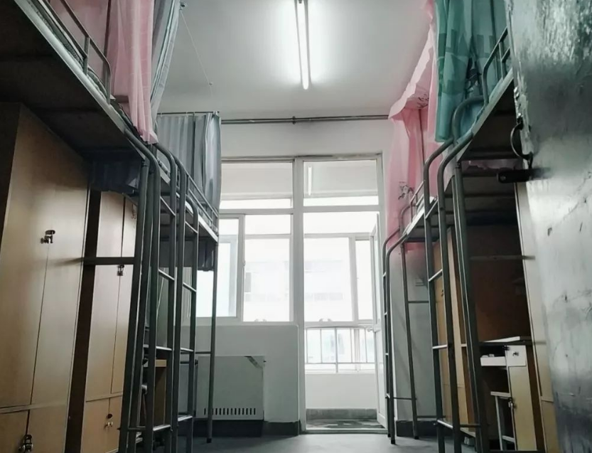 新楼四人间照片
