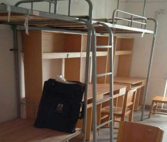 武汉城市职业学院宿舍内部照片