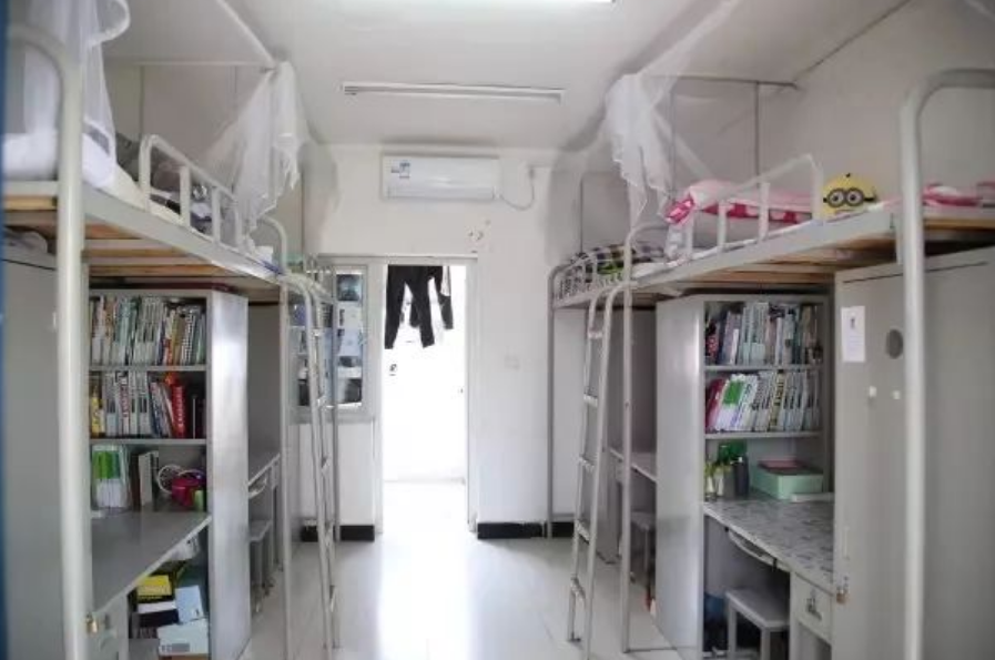 湖北三峡职业技术学院宿舍内部照片