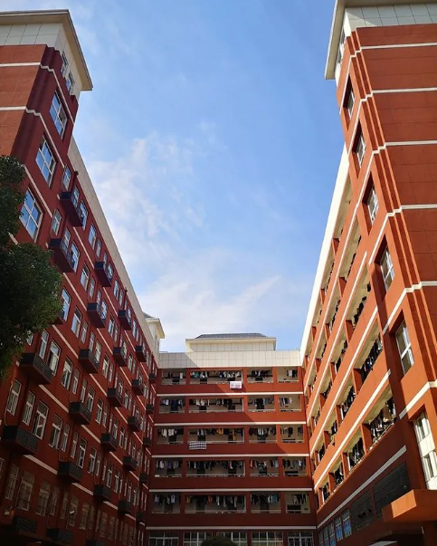 黄冈职业技术学院宿舍大楼