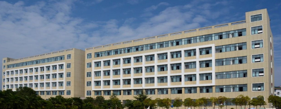 鄂州职业大学宿舍楼