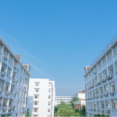 南昌大学宿舍外观照片