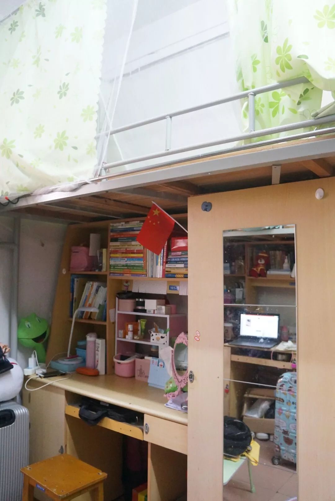 井冈山大学宿舍上下床