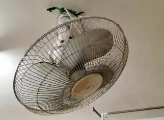 上饶师范学院宿舍电扇
