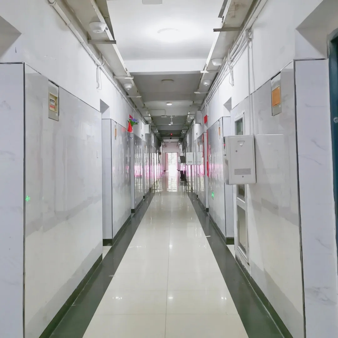 江西工业贸易职业技术学院宿舍饮水机
