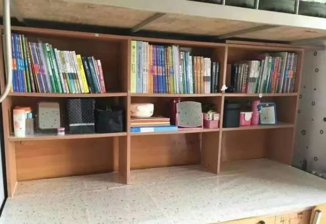 宁夏大学书桌图