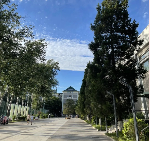 宿舍外景图