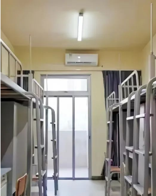 宿舍内部图
