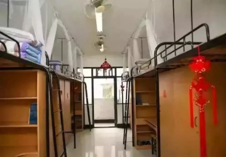 宿舍内部图