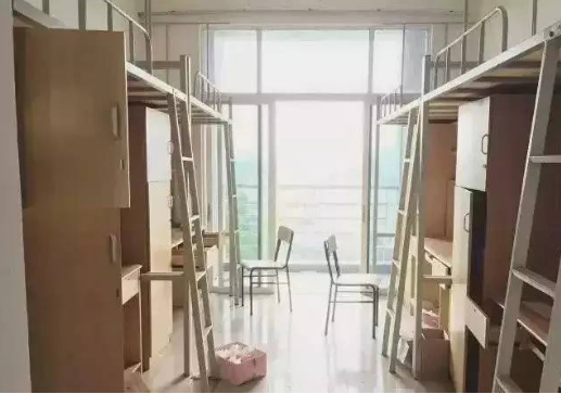 上床下桌