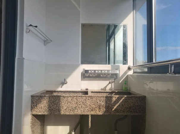 阳台洗漱池